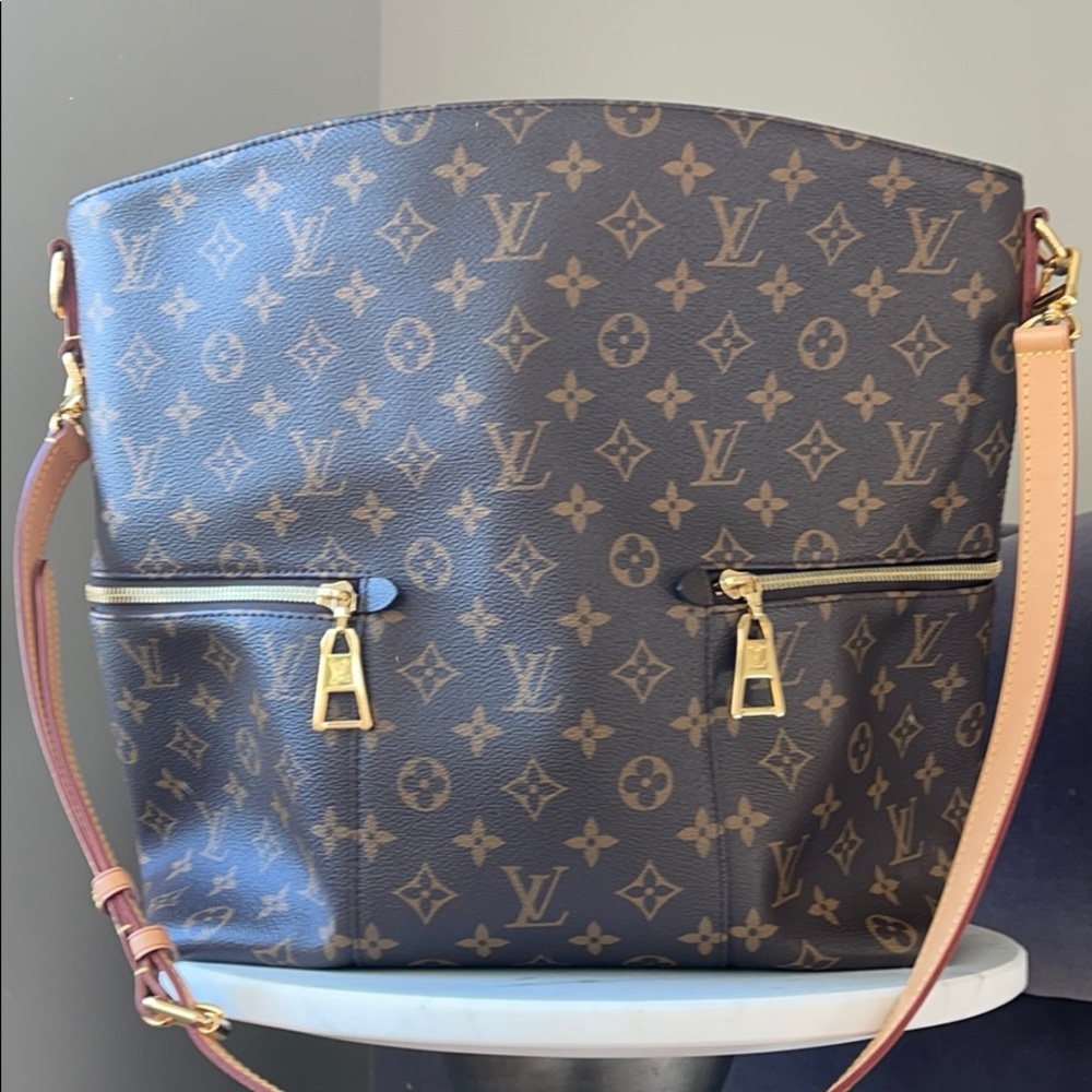 Louis Vuitton Melie Authentic!